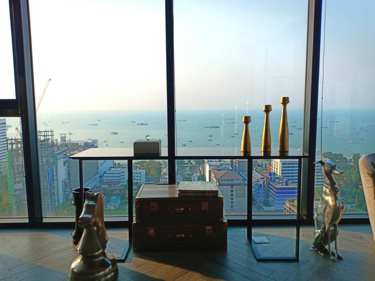 The Base Horizon Central Pattaya Eksteriør billede